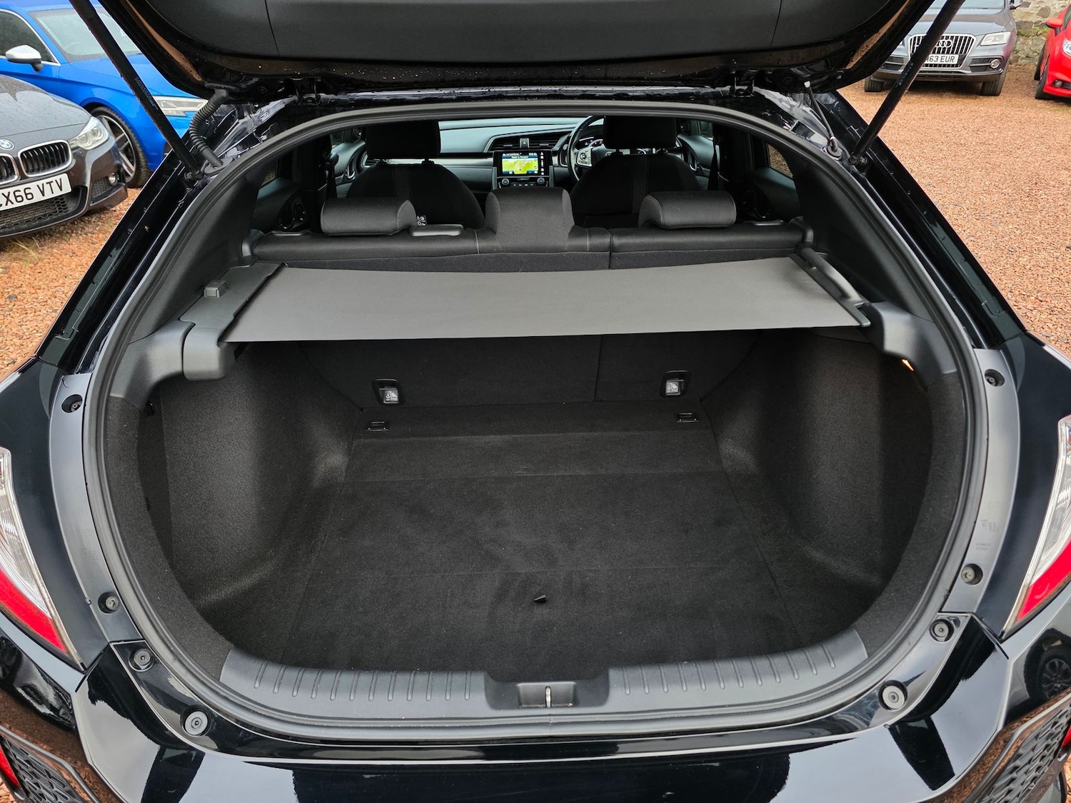 Used Honda Civic 2019 for sale - 76563572: Photo 13