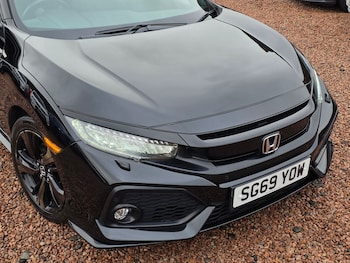 Used Honda Civic 2019 for sale - 76563572: Photo