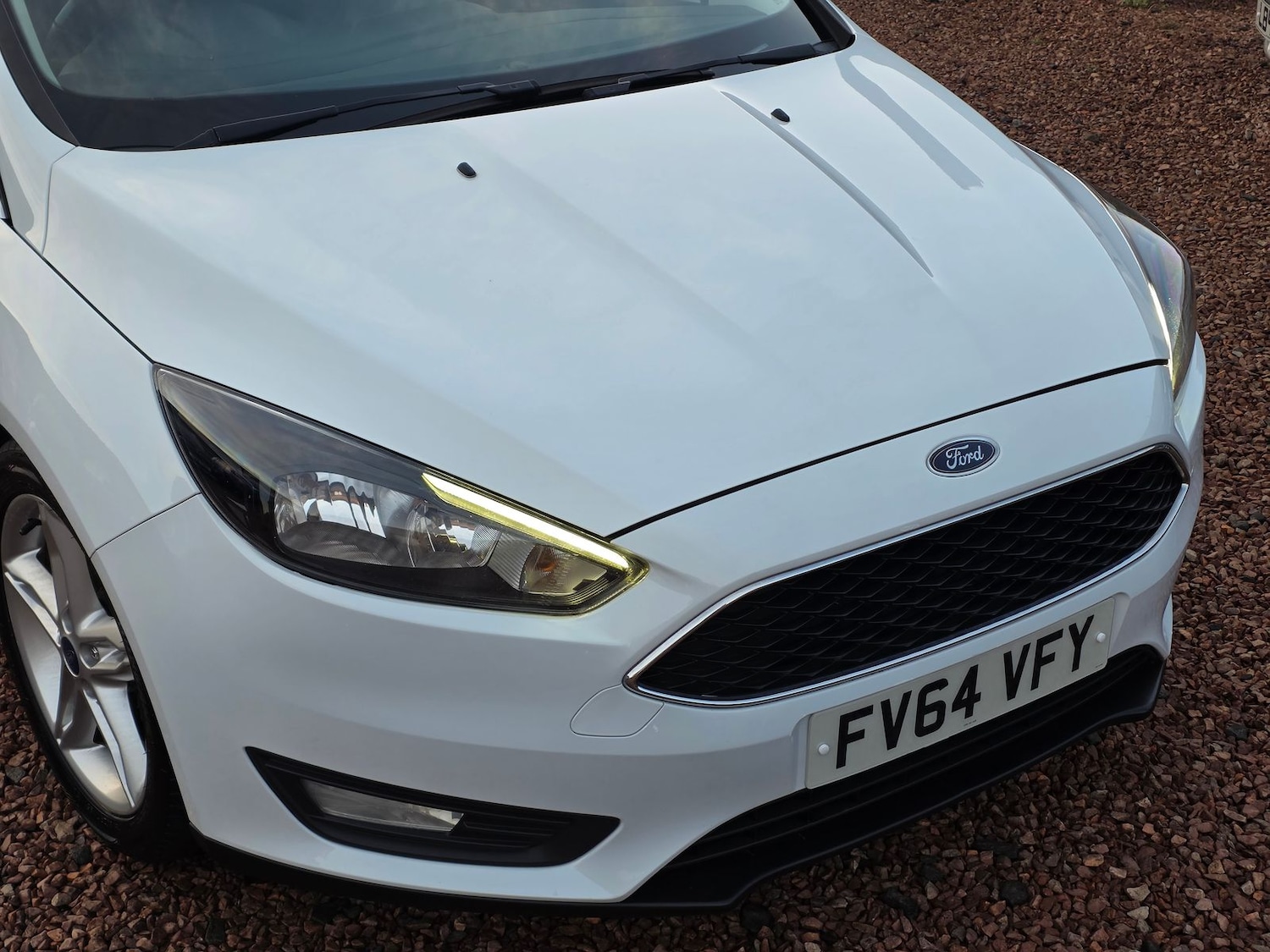 Used Ford Focus 2015 for sale - 76928187: Photo 2