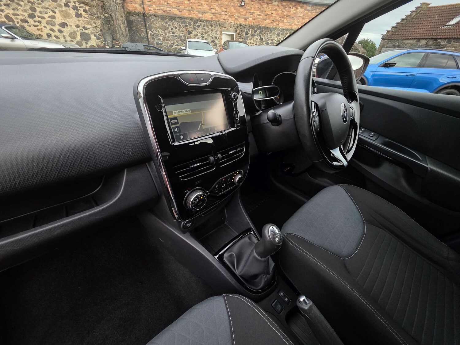 Used Renault Clio 2015 for sale - 77552532: Photo 10