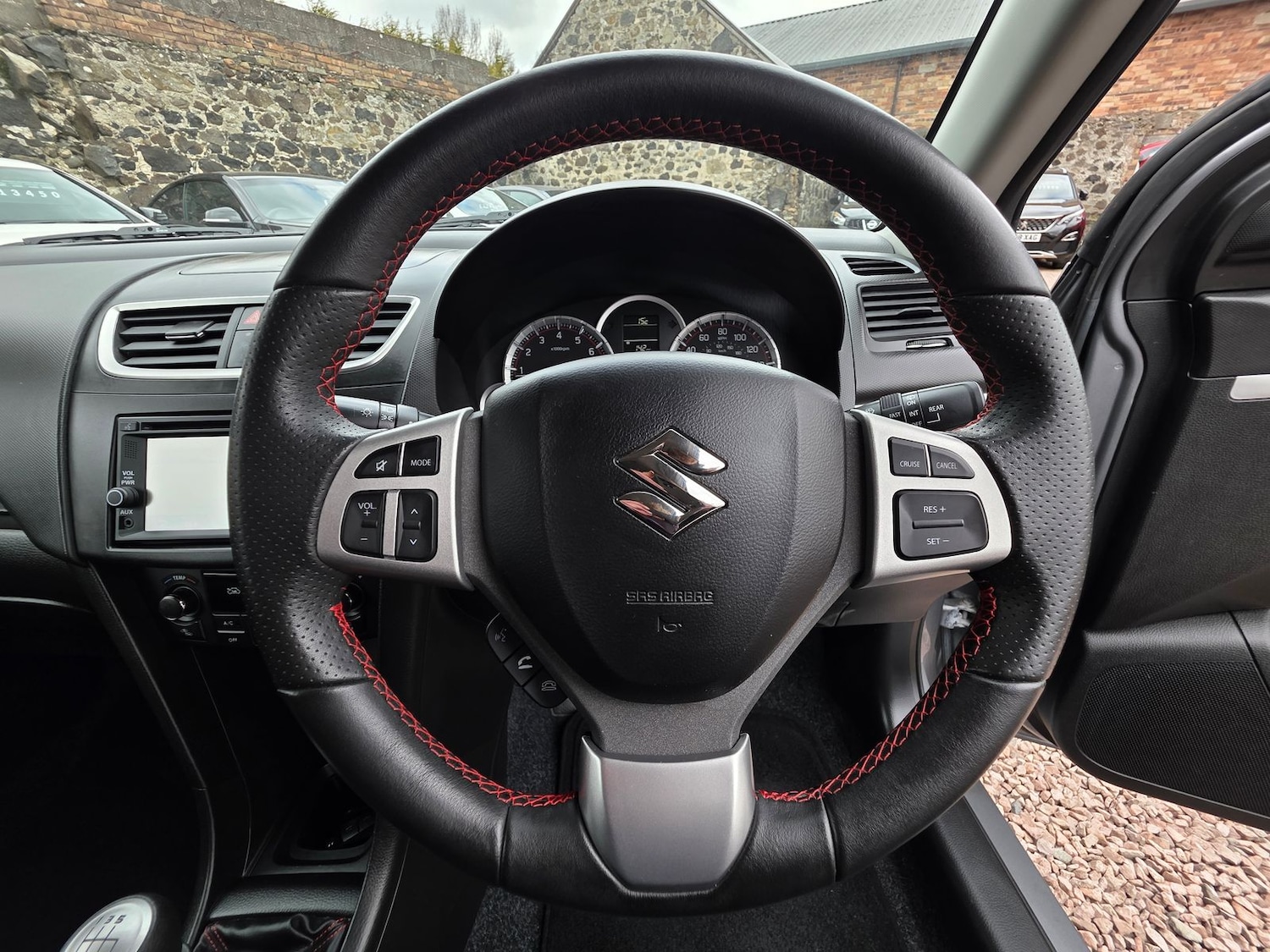 Used Suzuki Swift 2015 for sale - 78175810: Photo 9