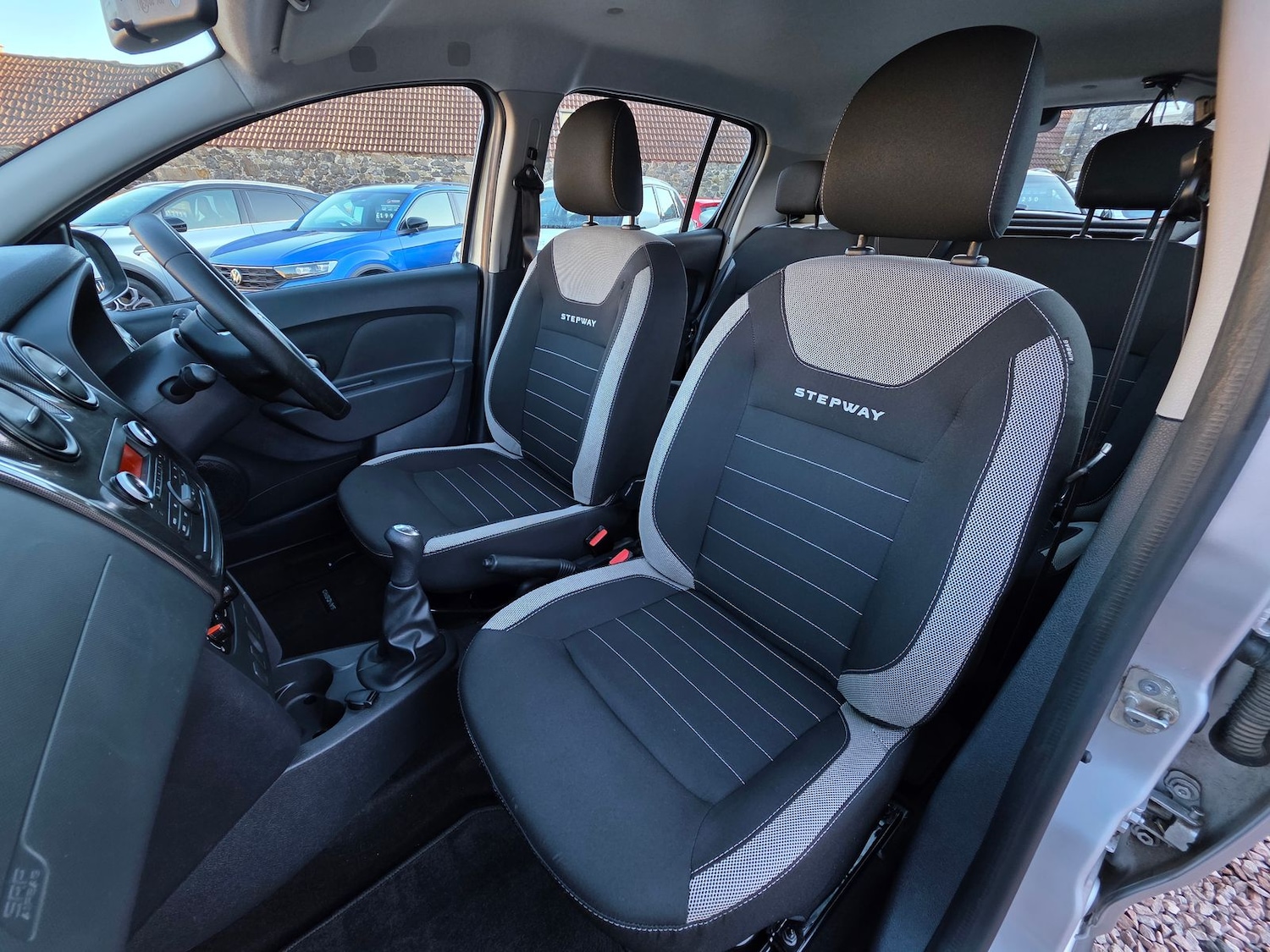 Used Dacia Sandero Stepway 2018 for sale - 76389990: Photo 10