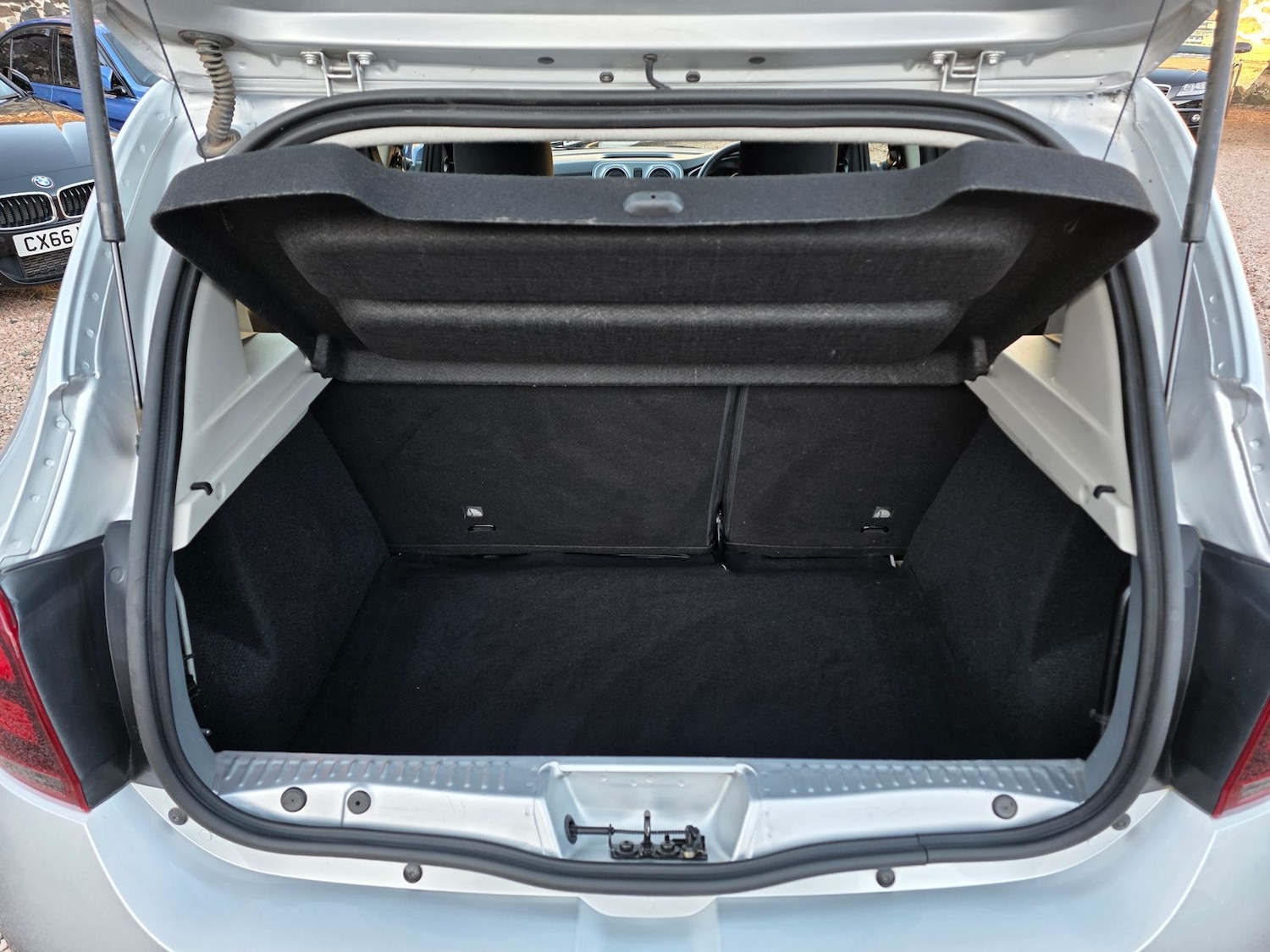 Used Dacia Sandero Stepway 2018 for sale - 76389990: Photo 13