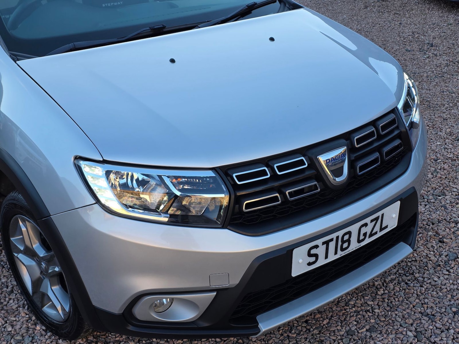 Used Dacia Sandero Stepway 2018 for sale - 76389990: Photo 2