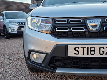 Used Dacia Sandero Stepway 2018 for sale - 76389990: Photo