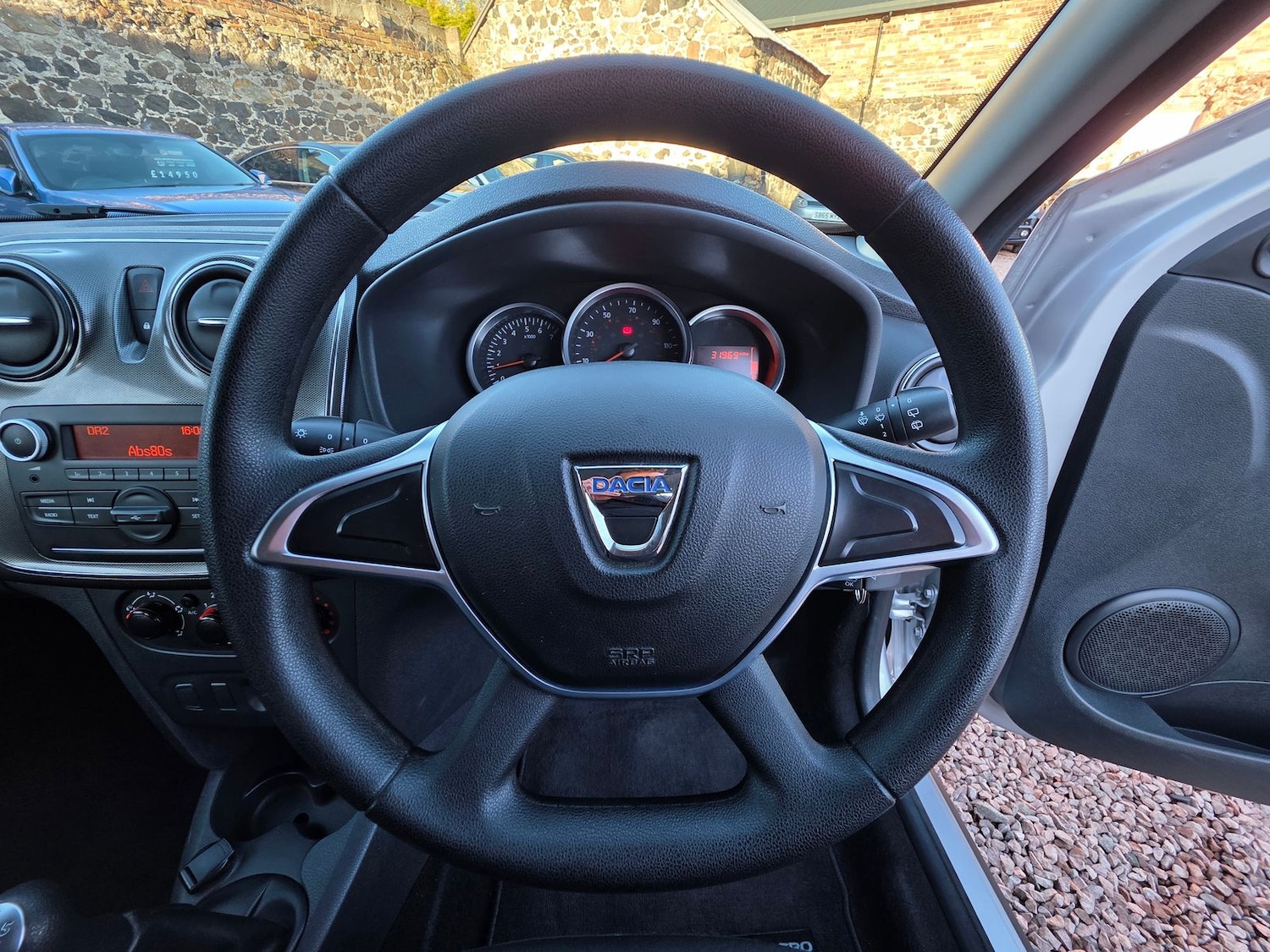 Used Dacia Sandero Stepway 2018 for sale - 76389990: Photo 9