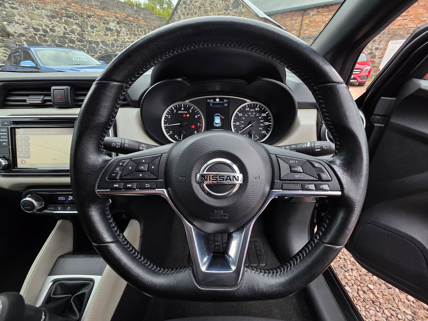 Used Nissan Micra 2017 for sale - 76086568: Photo 9
