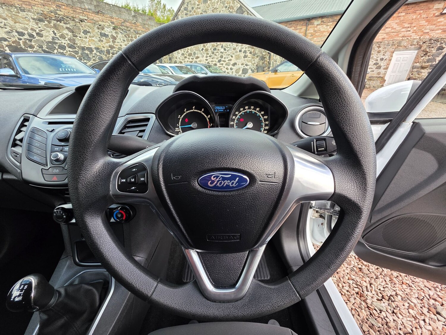 Used Ford Fiesta 2015 for sale - 77786335: Photo 9