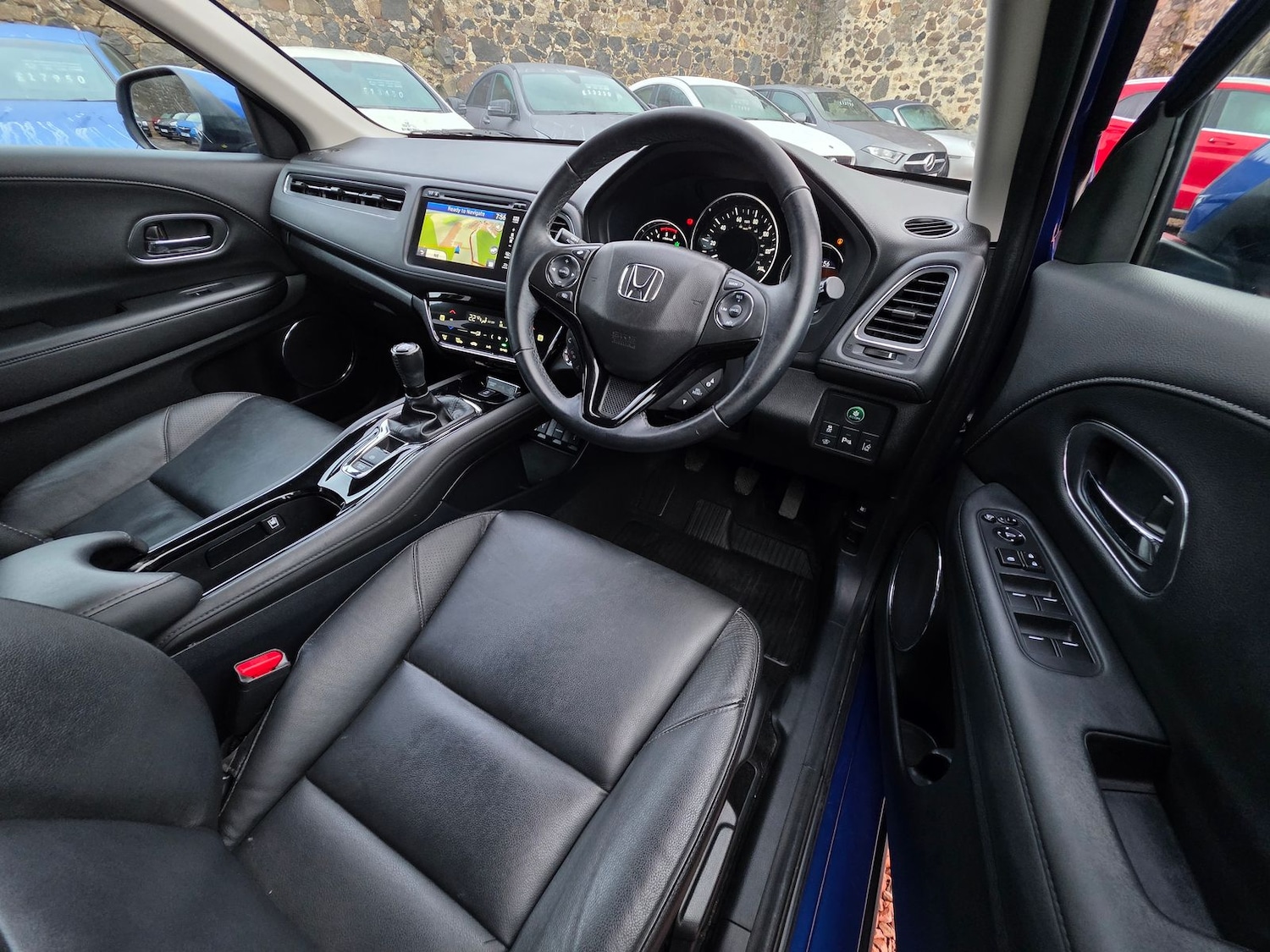 Used Honda HR-V 2017 for sale - 77786330: Photo 8