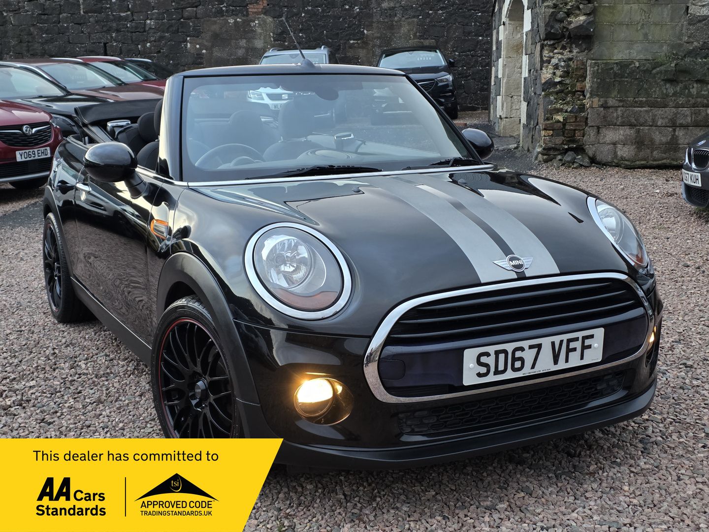 Used MINI Convertible 2017 for sale - 76915212: Photo 1