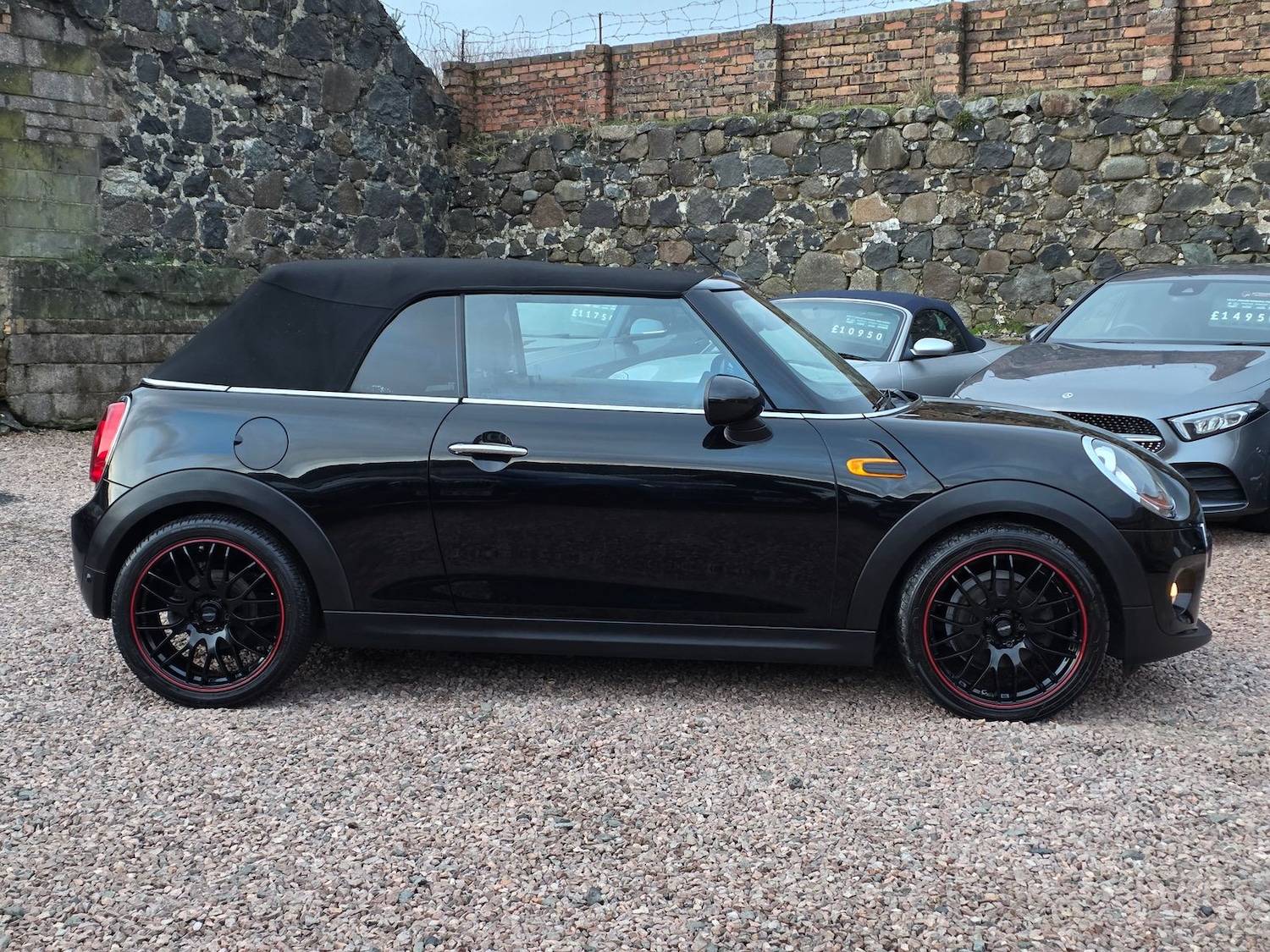 Used MINI Convertible 2017 for sale - 76915212: Photo 13