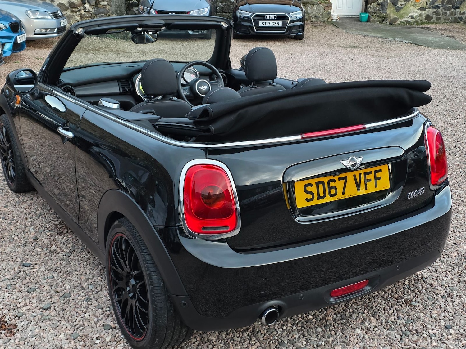 Used MINI Convertible 2017 for sale - 76915212: Photo 9