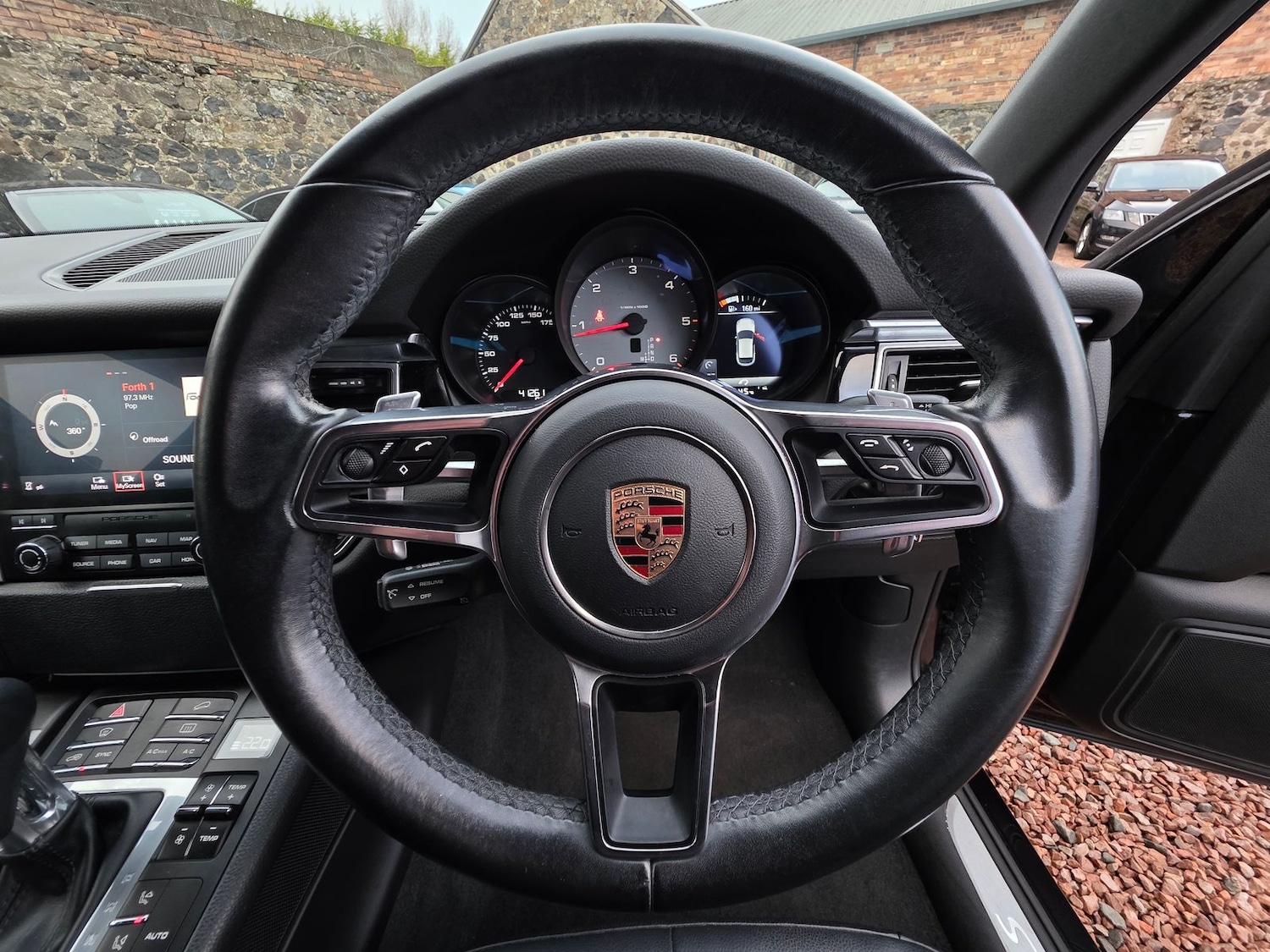 Used Porsche Macan 2017 for sale - 76966933: Photo 9