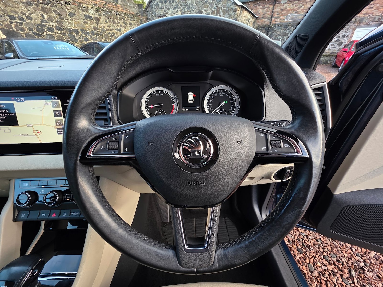 Used Skoda Karoq 2018 for sale - 77134071: Photo 9