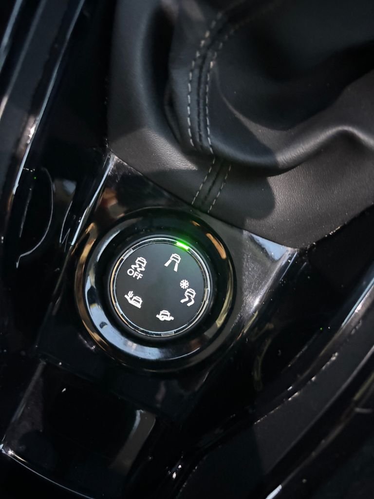 Used Peugeot 2008 2018 for sale - 77941723: Photo 23