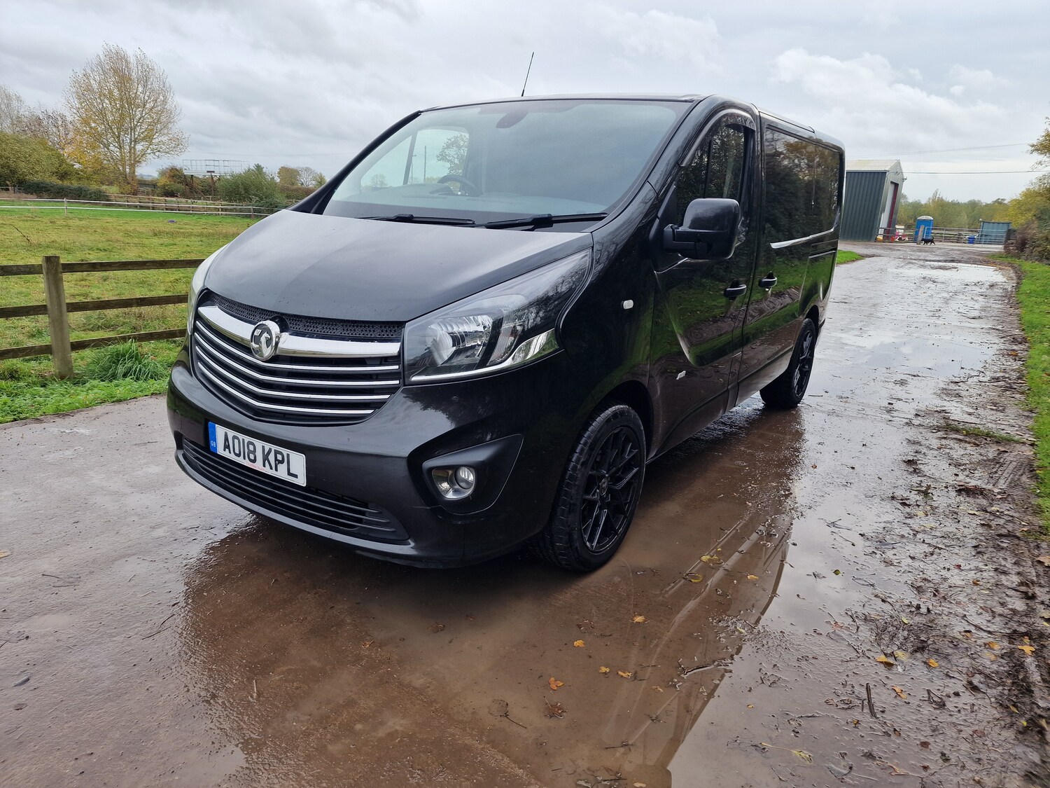 Used Vauxhall Vivaro 2018 for sale - 76449237: Photo 2