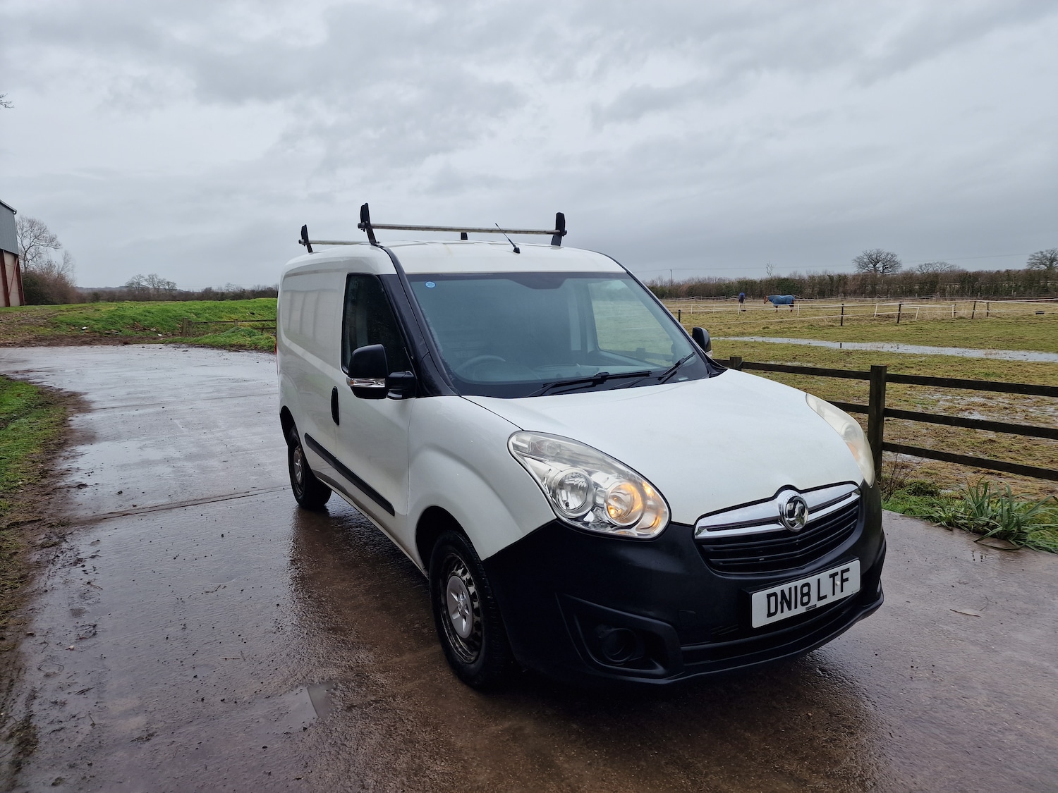 Used Vauxhall Combo 2018 for sale - 77172937: Photo 3