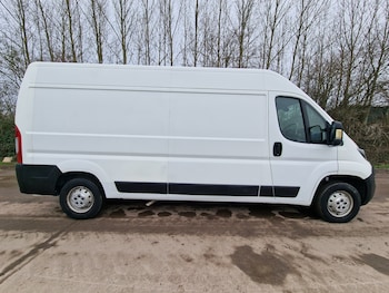 Used Peugeot Boxer 2018 for sale - 77805701: Photo