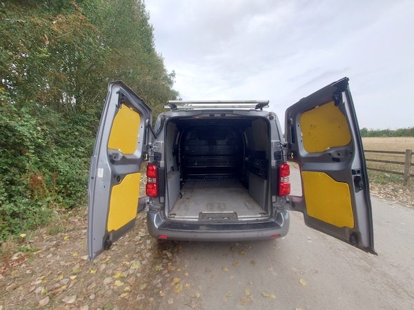 Used Vauxhall Vivaro 2020 for sale - 76235239: Photo 6