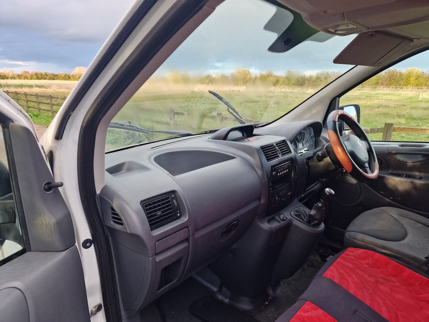 Used Peugeot Expert 2015 for sale - 76387496: Photo 12