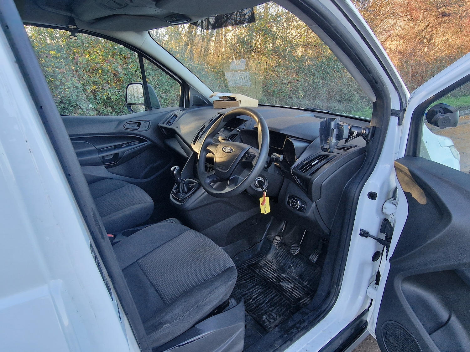 Used Ford Transit Connect 2017 for sale - 76808279: Photo 11