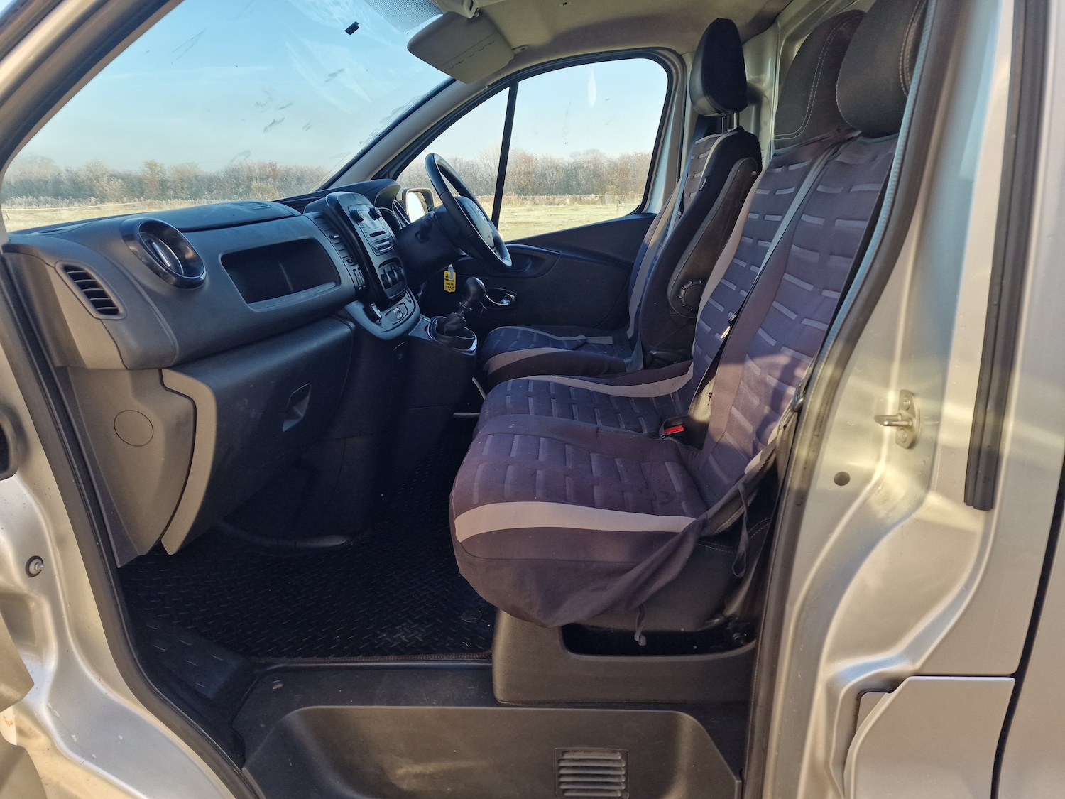 Used Vauxhall Vivaro 2015 for sale - 76719104: Photo 11