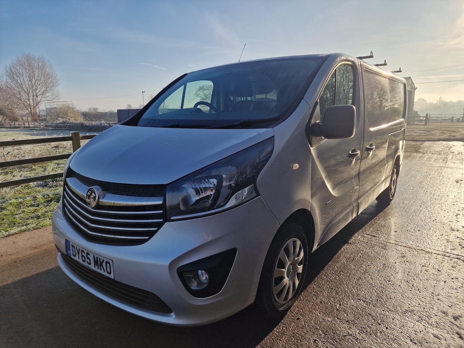 Used Vauxhall Vivaro 2015 for sale - 76719104: Photo 2