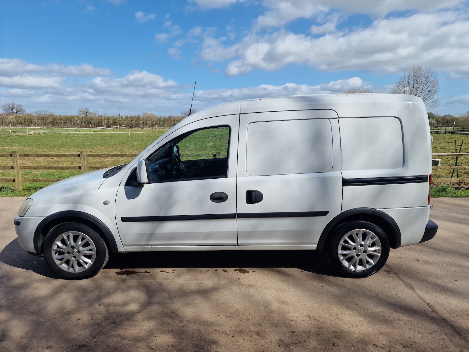 Used Vauxhall Combo 2011 for sale - 78077954: Photo 8
