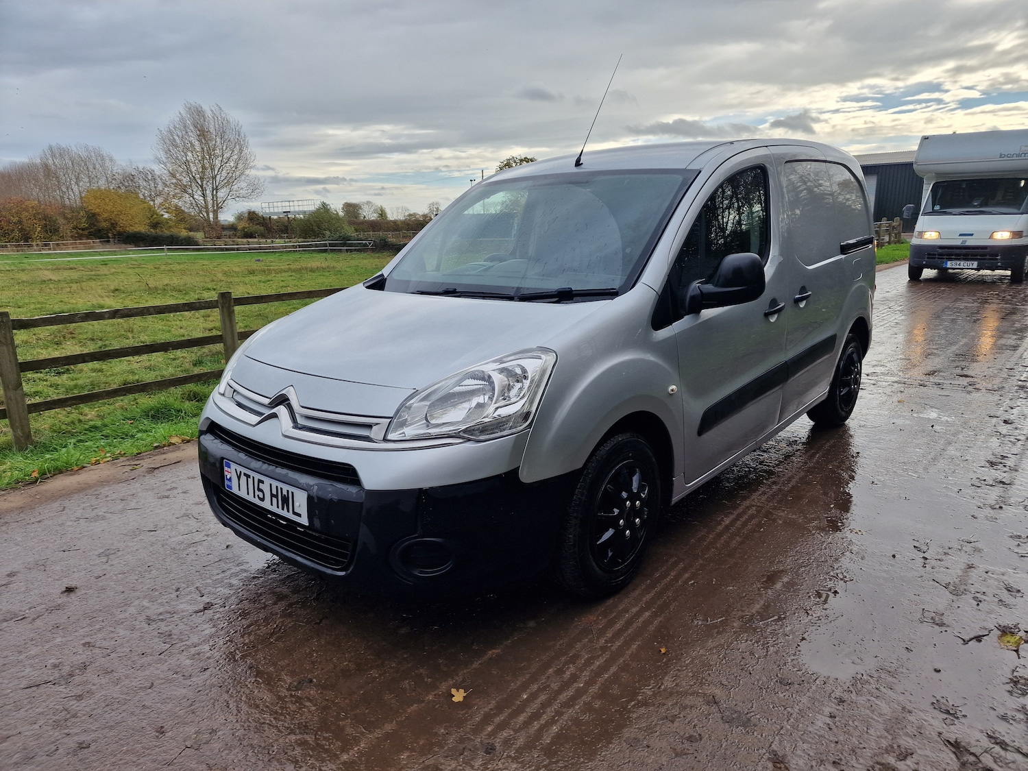 Used Citroen Berlingo 2015 for sale - 76470628: Photo 2