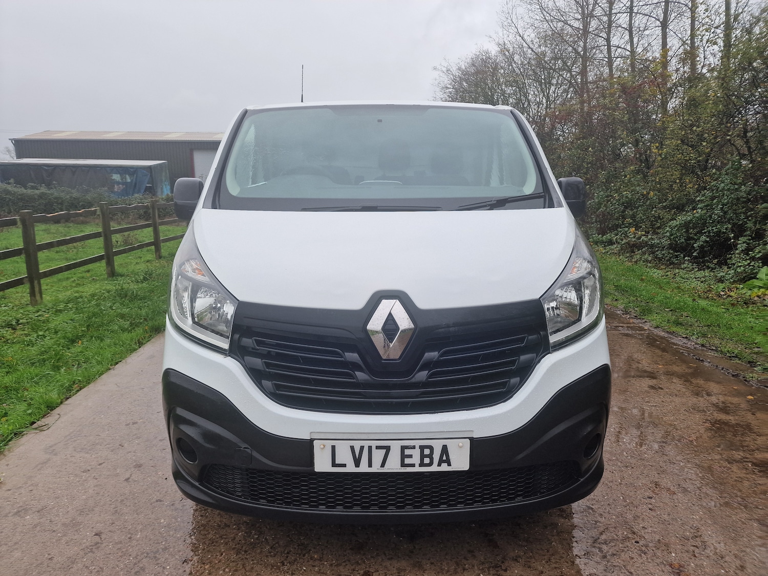 Used Renault Trafic 2017 for sale - 76611322: Photo 2
