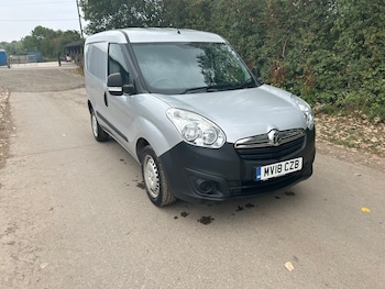 Used Vauxhall Combo 2018 for sale - 75555759: Photo