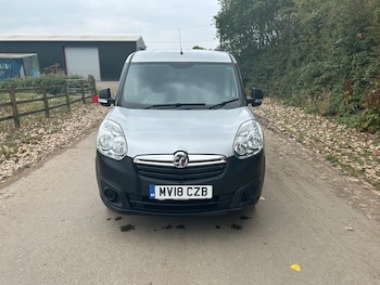 Used Vauxhall Combo 2018 for sale - 75555759: Photo