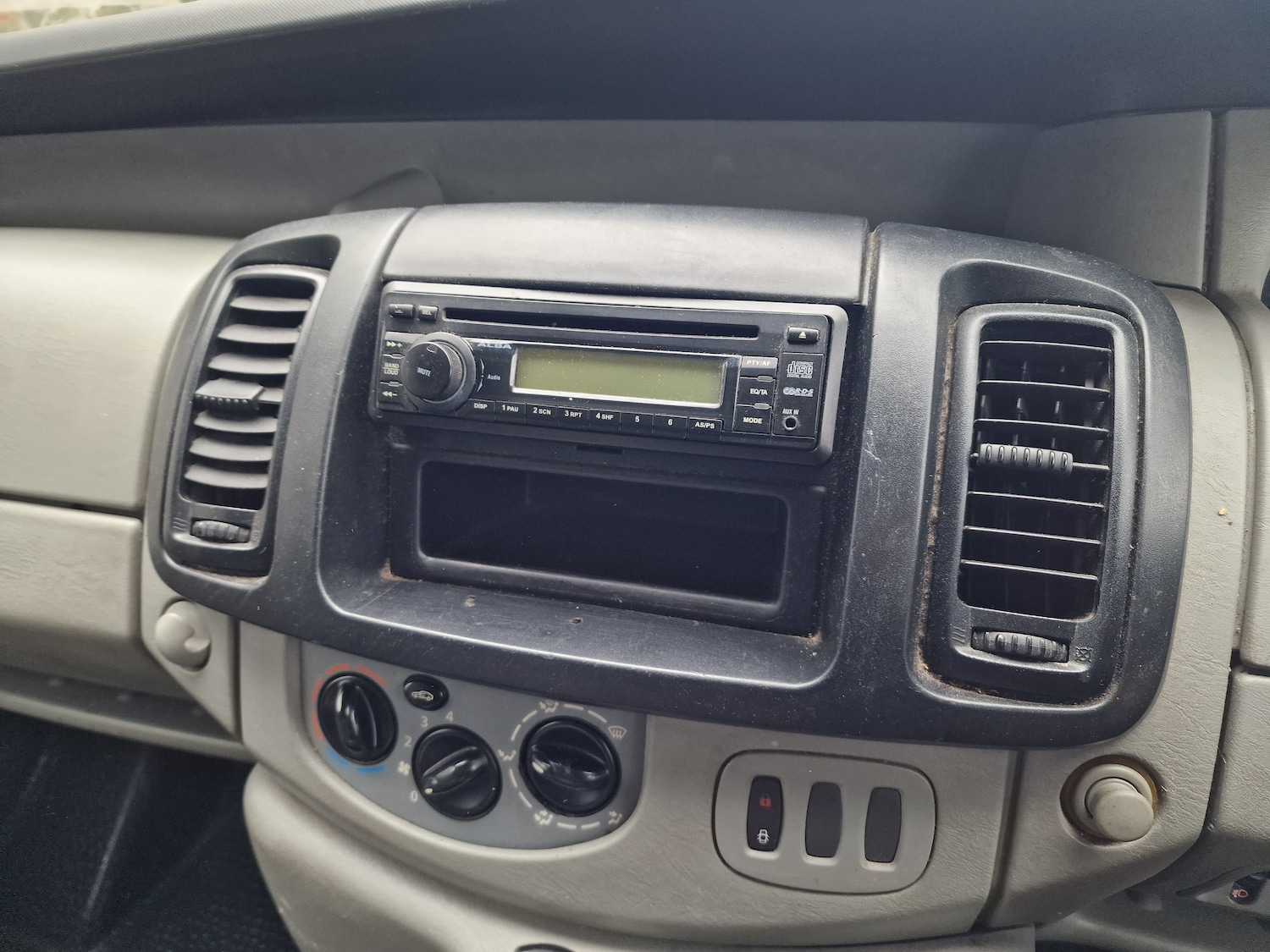 Used Vauxhall Vivaro 2008 for sale - 77872336: Photo 19