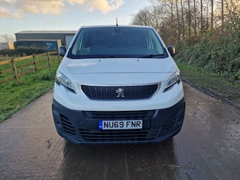 Used Peugeot Expert 2019 for sale - 76895297: Photo