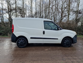Used Vauxhall Combo 2015 for sale - 77289361: Photo