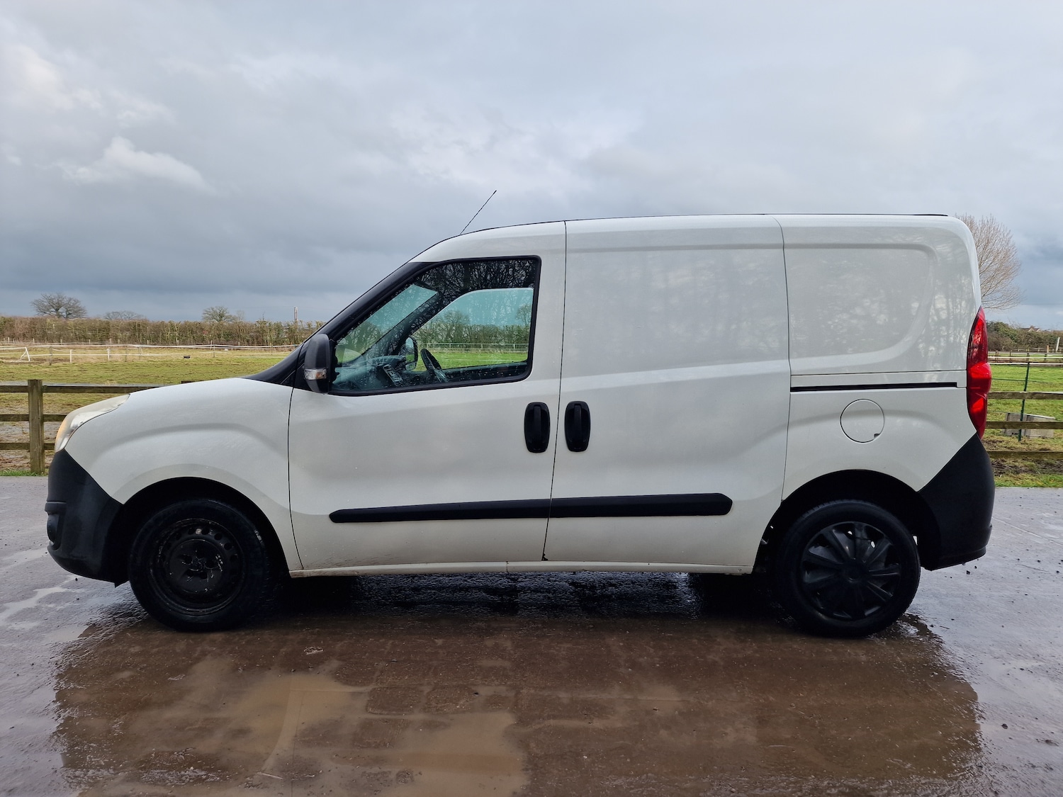 Used Vauxhall Combo 2015 for sale - 77289361: Photo 9
