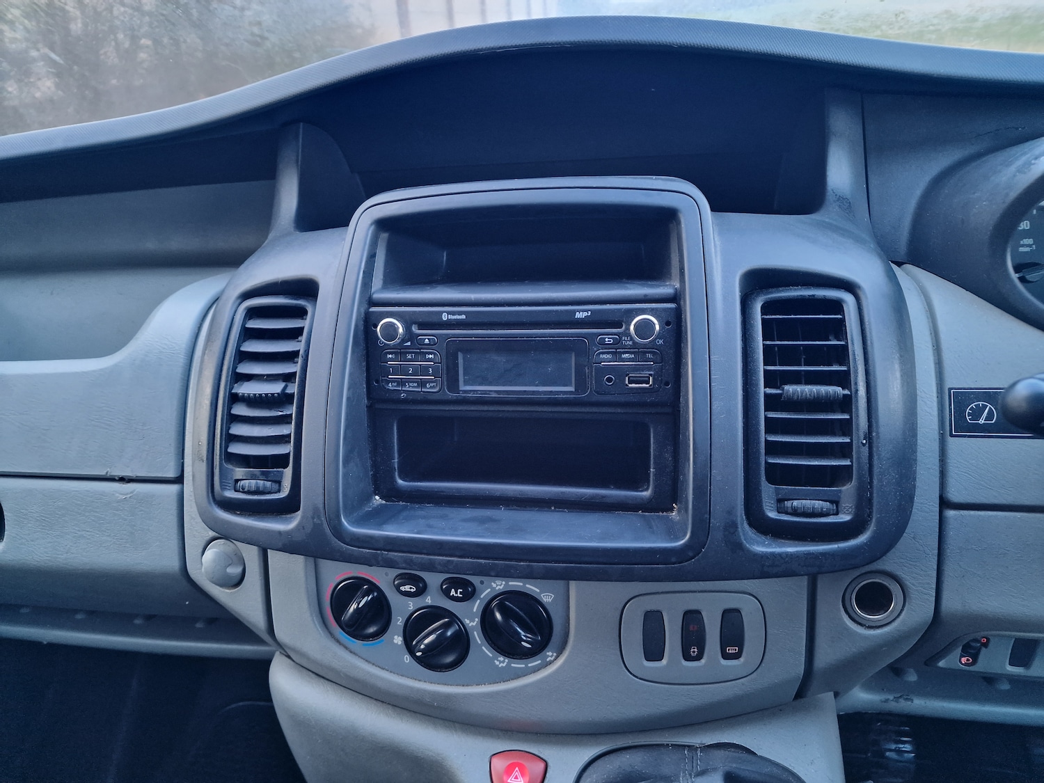 Used Vauxhall Vivaro 2013 for sale - 77342844: Photo 19