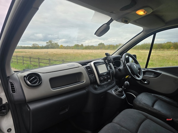 Used Renault Trafic 2017 for sale - 76212151: Photo 18