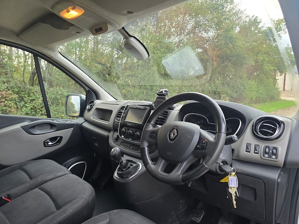 Used Renault Trafic 2017 for sale - 76212151: Photo 21