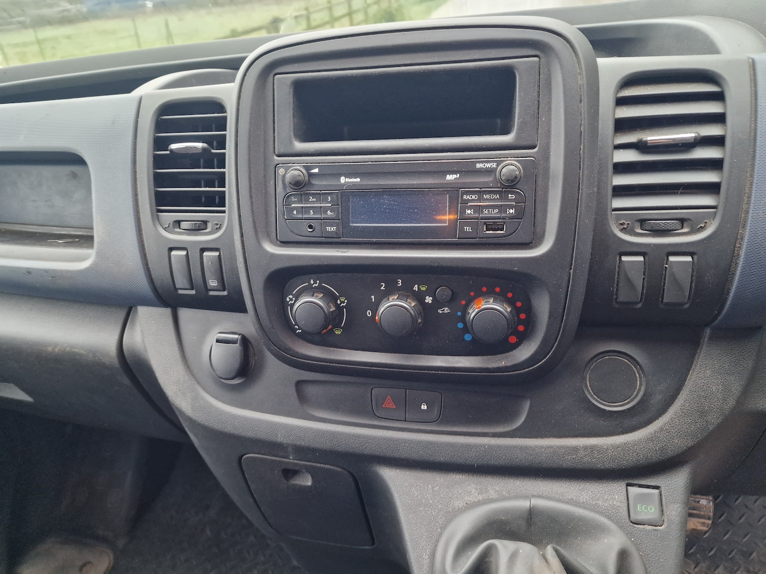 Used Vauxhall Vivaro 2015 for sale - 77210324: Photo 16