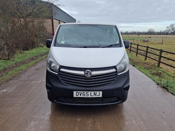 Used Vauxhall Vivaro 2015 for sale - 77210324: Photo