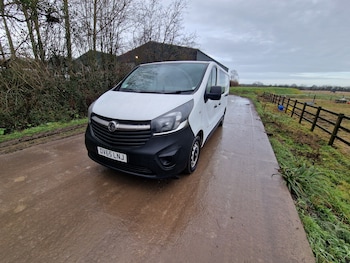 Used Vauxhall Vivaro 2015 for sale - 77210324: Photo