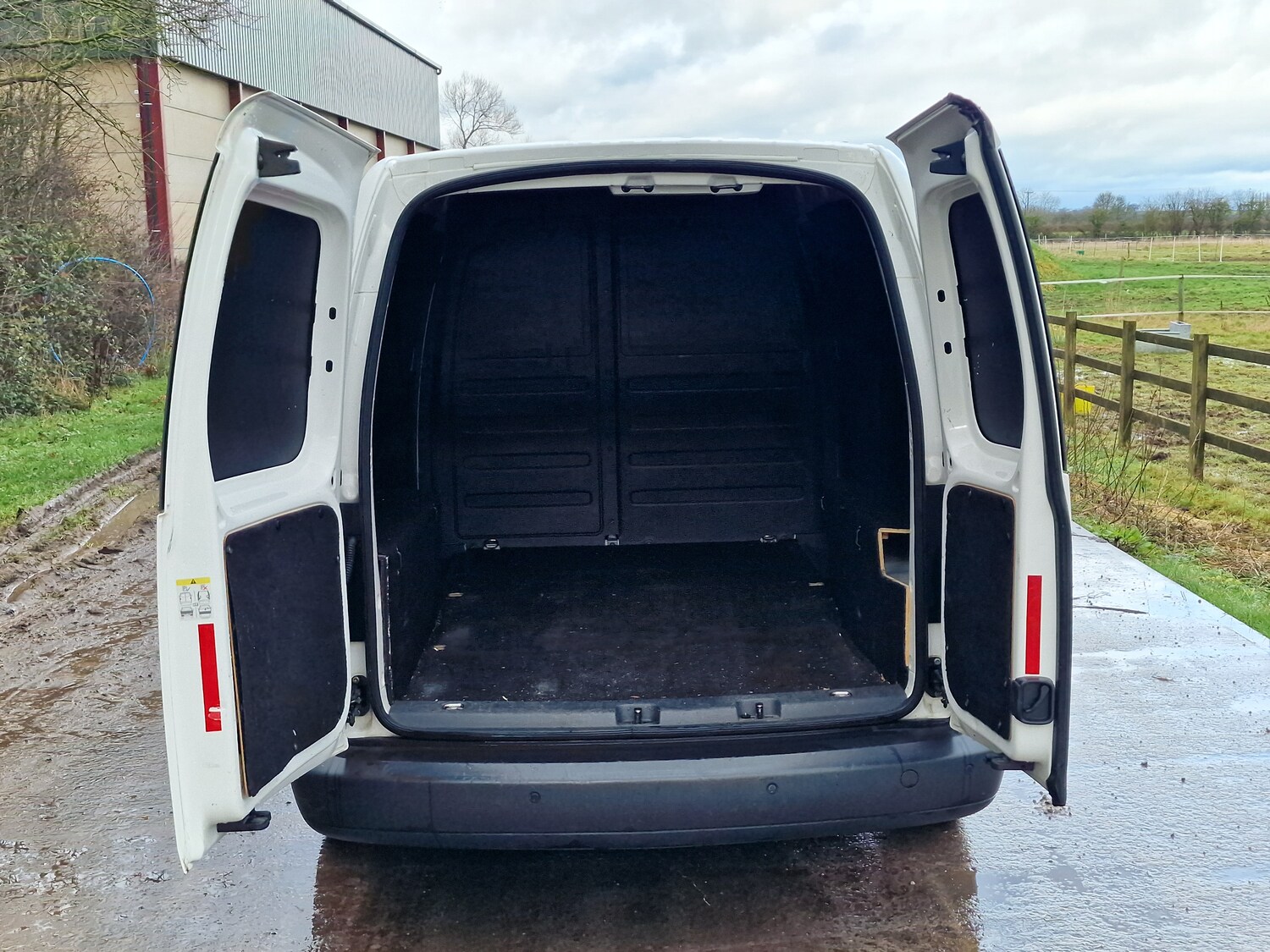 Used Volkswagen Caddy Maxi 2014 for sale - 77529473: Photo 7