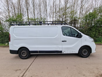 Used Nissan NV300 2018 for sale - 78272482: Photo