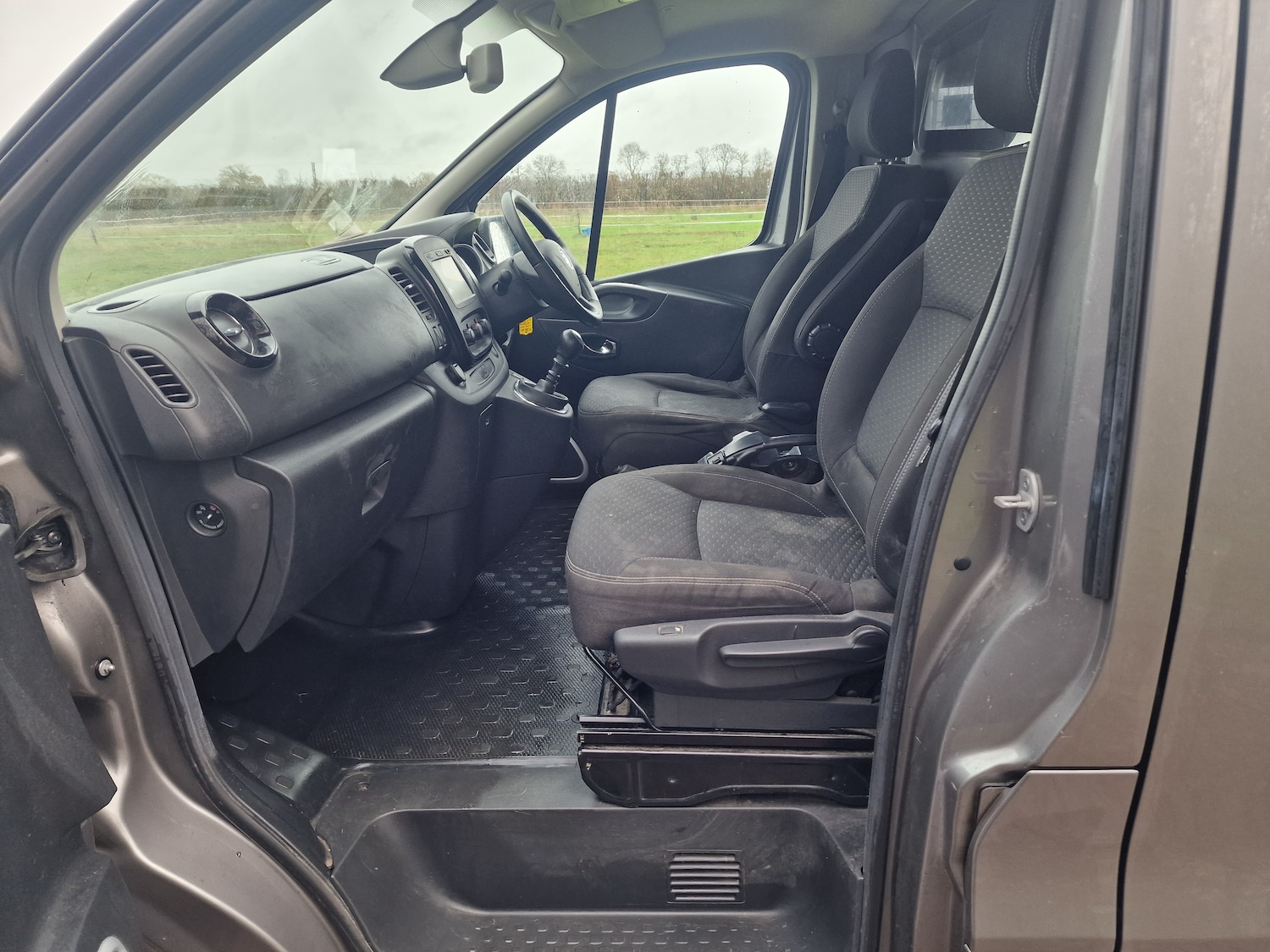 Used Vauxhall Vivaro 2017 for sale - 77529478: Photo 11