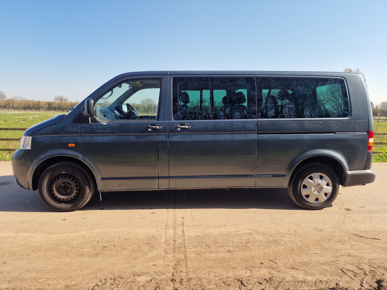 Used Volkswagen Transporter Shuttle 2007 for sale - 77968830: Photo 9