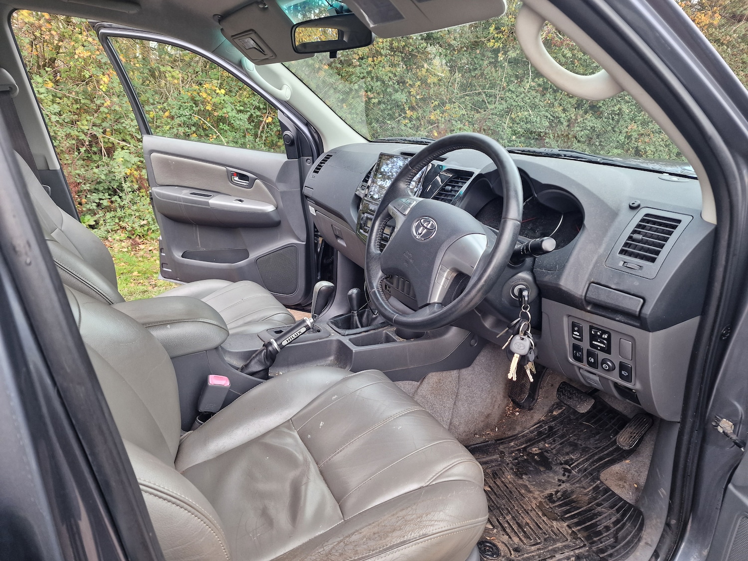 Used Toyota Hilux 2012 for sale - 76517597: Photo 12