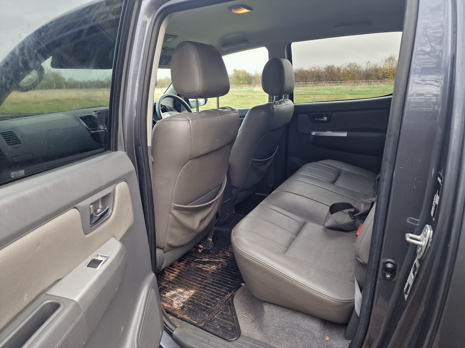 Used Toyota Hilux 2012 for sale - 76517597: Photo 18