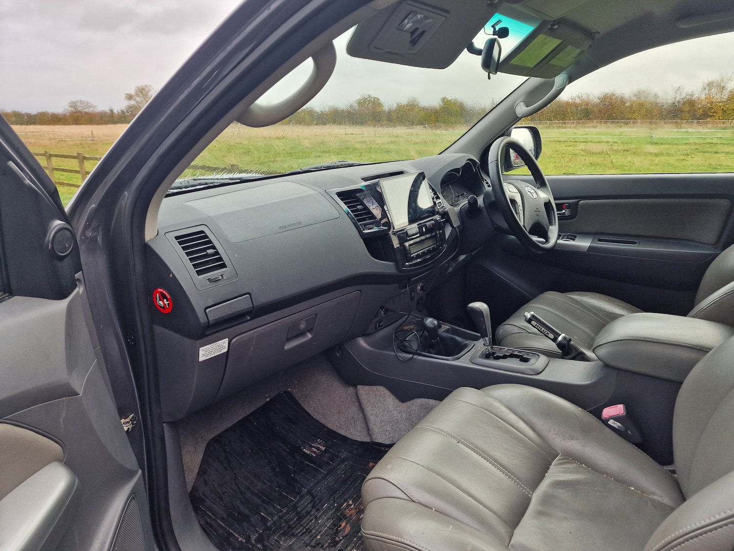 Used Toyota Hilux 2012 for sale - 76517597: Photo 20