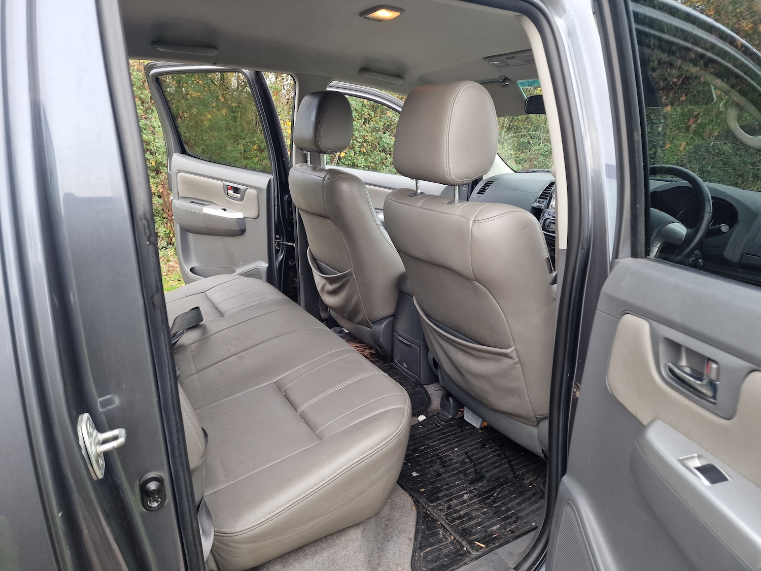 Used Toyota Hilux 2012 for sale - 76517597: Photo 21